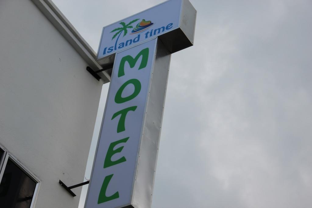 Island Time Motel Kuah Buitenkant foto